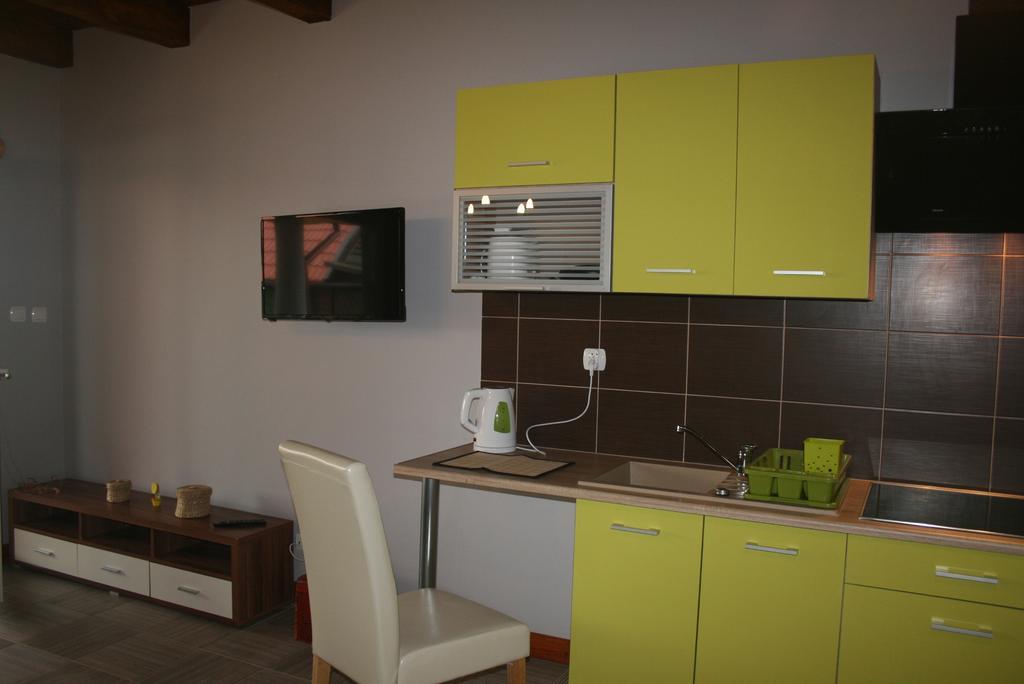 Apartamenty Jasmin I Lilia Jez. Sunowo Kolo Elku Chrzanowo Екстериор снимка
